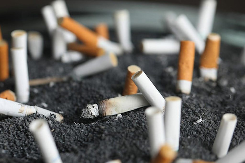 Британия введет самый строгий в мире запрет на курение?