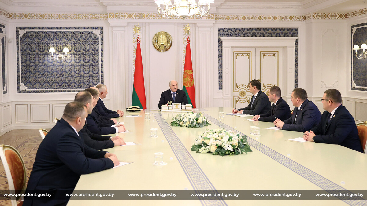 Президент Беларуси рассмотрел кадровые вопросы