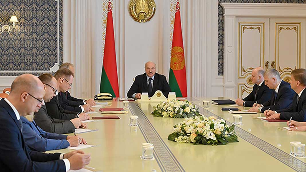 Президент Беларуси Александр Лукашенко рассмотрел кадровые вопросы