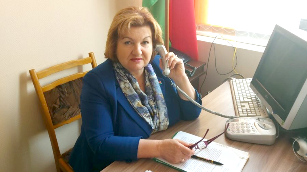 Во время телефонной линии к депутату Лилии Ананич обратилось 7 человек