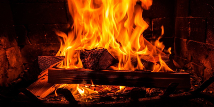 Зимние пожары: согреться и не сгореть