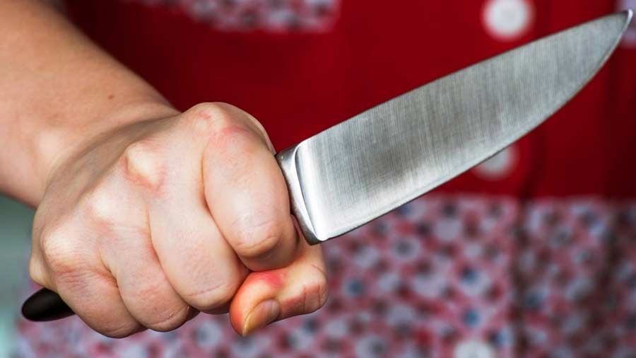 В Борисове женщина ударила сожителя ножом в живот – она устала от упреков и его ревности