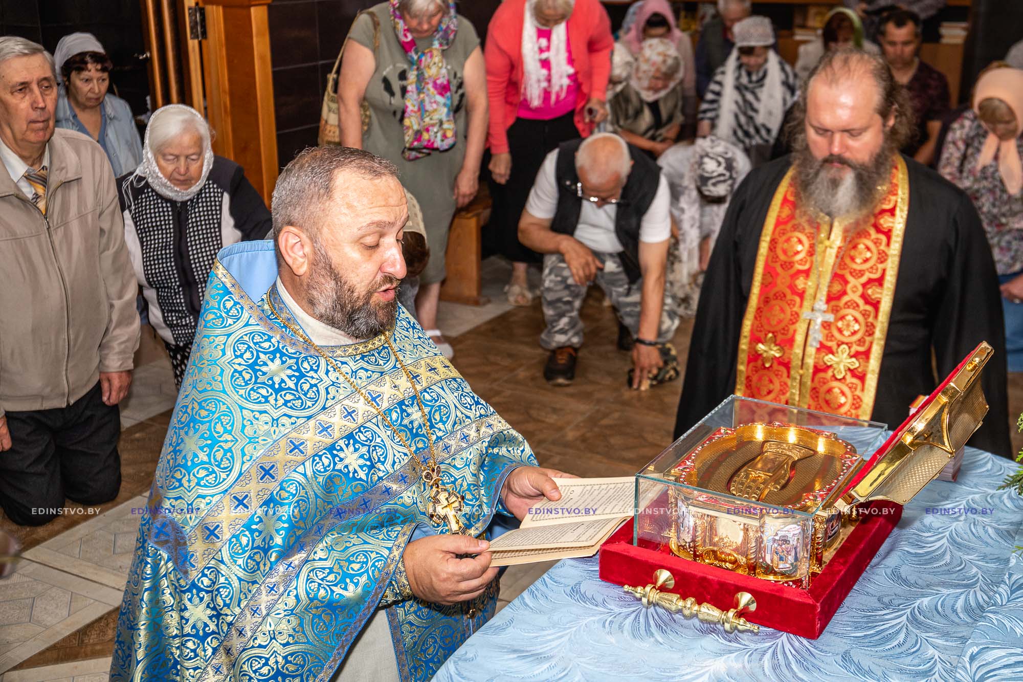 Ковчег с мощами великомученика Георгия Победоносца принесен в Борисов