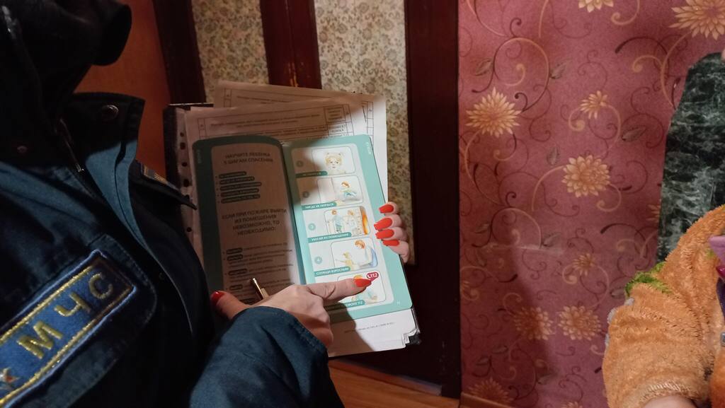 Спасатели Борисовщины продолжают обследовать домовладения граждан