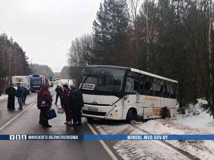 ДТП в Борисовском районе: столкнулись грузовик, автобус и легковушка. Травмированы два пассажира