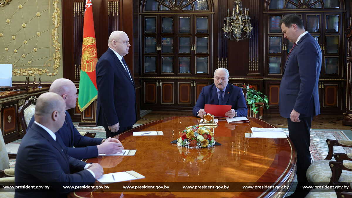 Александр Лукашенко рассмотрел кадровые вопросы. Читайте подробности о новых назначениях
