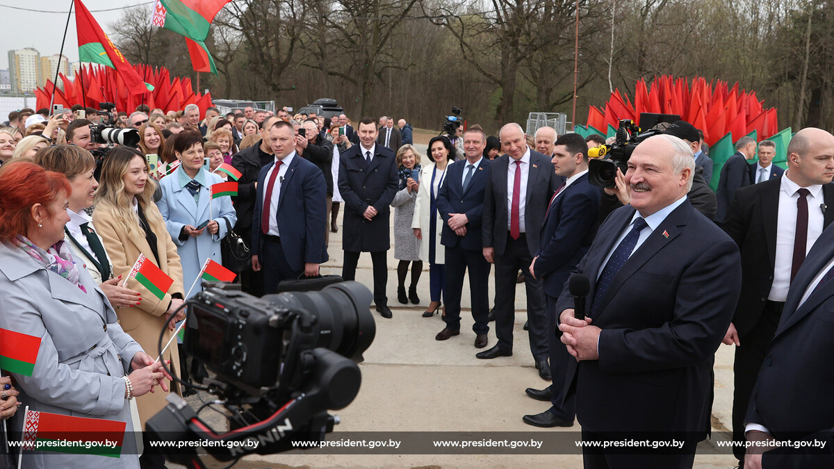 Александр Лукашенко посетил с рабочей поездкой Гродно. Какое послание Президент Беларуси оставил будущим потомкам?