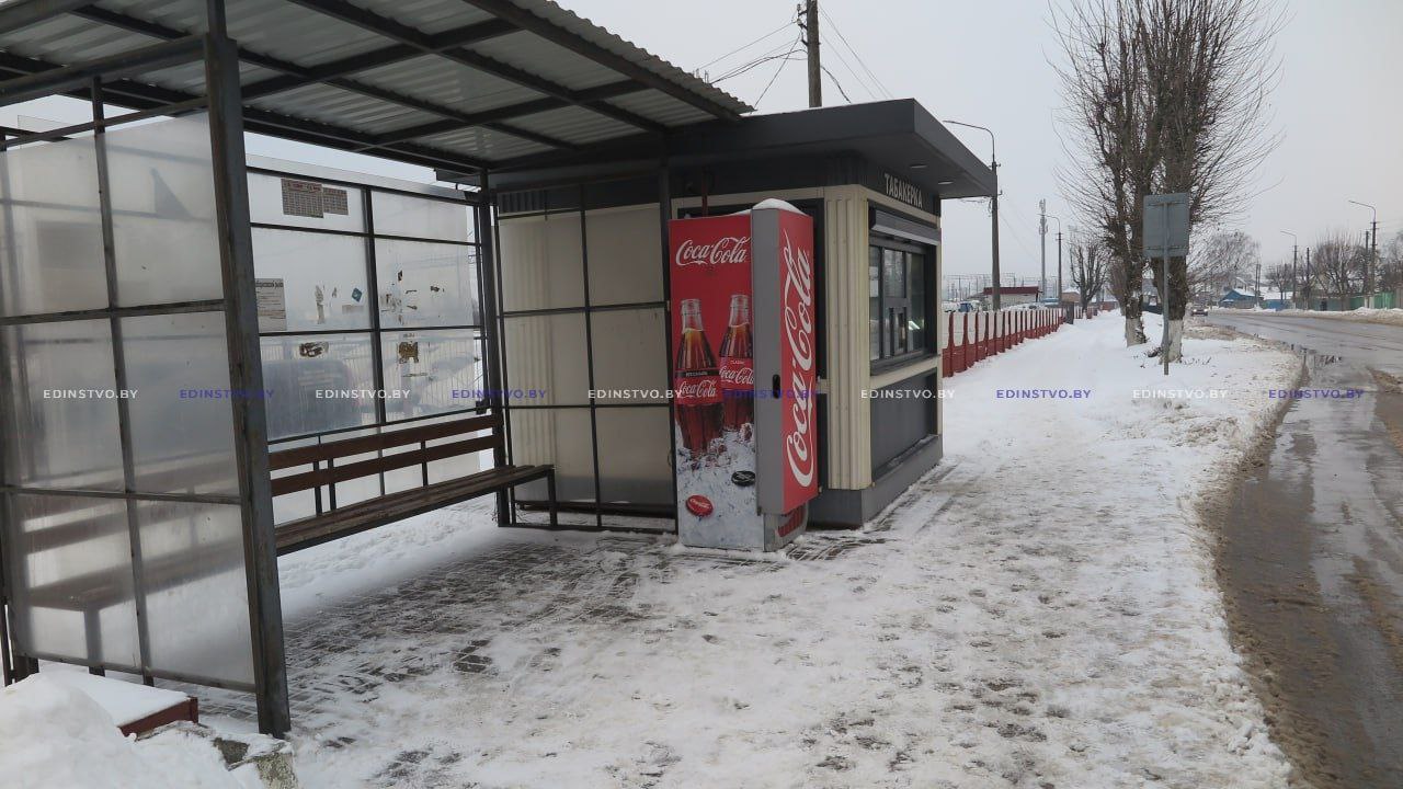 В каком состоянии в Борисове находятся остановочные пункты зимой: фоторепортаж