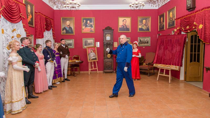 Совсем как в 1812-м: в Доме-усадьбе Ивана Колодеева прошумел бал с «изюминками»