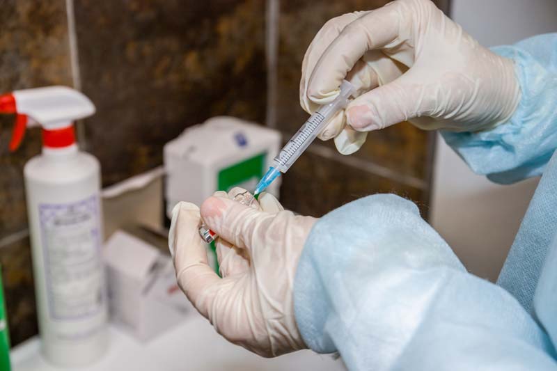 Игорь Стома: появление новых штаммов коронавируса подстегнет бустерную вакцинацию против COVID-19