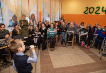 Теплые эмоции в морозный день: в Борисовском районе проходит благотворительная акция «От всей души»