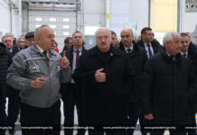 «Нам надо самим производить больше». Александр Лукашенко посетил СЗАО «БЕЛДЖИ»