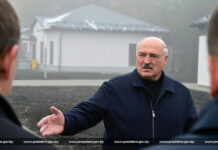 «Тема мероприятия — строительство жилья без бюрократии и волокиты». Александр Лукашенко совершил рабочую поездку в Минский район