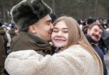 На присяге в Печах собрались люди из всех уголков страны и не только. Пообщались с бойцами и их родителями