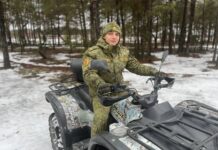 Теперь в камуфляже. Борисовчанин Владислав Рабцевич на полтора года сменил костюм медработника на военную форму