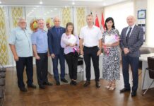 В Борисове торжественно вручили медали «Жене офицера» супругам ветеранов милиции