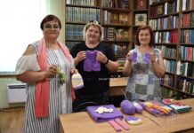 28 петелек надежды: как борисовские вязальщицы помогают недоношенным деткам