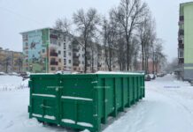 ФОТОФАКТ: новые контейнеры для крупногабаритного мусора устанавливают в разных точках Борисова и Борисовском районе