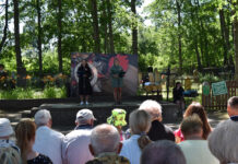 «Мы знаем цену свободы и независимости». В д. Буденичи традиционно в первое воскресенье июля прошел митинг