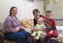 4 сыночка и две лапочки дочки: многодетную семью Екатерины Серовой посетили сотрудники редакции газеты «Адзiнства»