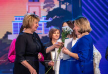 «Спасибо, что конца урокам нет»: средняя школа №24 отметила свой юбилей