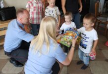 На Борисовщине правоохранители продолжают дарить радость детям