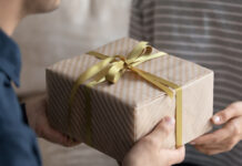 Три борисовчанина забрали в редакции призы, став победителями рекламной игры