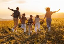 Какие документы необходимы для получения удостоверения многодетной семьи?