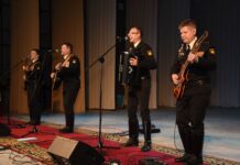 Учебку в Печах посетила концертная группа морской пехоты «Черные береты» Вооруженных Сил Российской Федерации