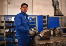 Не умеет иначе. Продолжаем знакомить читателей с заслуженными работниками, ставшими лучшими по профессии