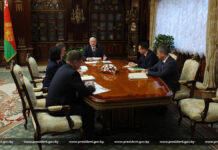 Александр Лукашенко: “Социальные программы, между прочим, у нас в стране очень обширные”