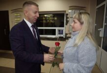 Женский коллектив Борисовского РУВД поздравили с Днем матери