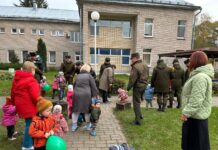 Что военнослужащие подарили Борисовскому дому ребенка