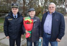 Представители Борисовского РУВД и ветеранской организации посетили по месту жительства бывших коллег
