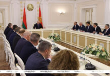 “К стенке поставим!” Лукашенко жестко предупредил о недопустимости коррупции и озвучил громкие факты