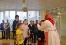 Новогоднюю сказку для маленьких пациентов организовали в Борисовской ЦРБ