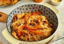 На обед рецепт фунчозы с курицей и овощами