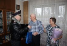 Борисовские правоохранители поздравили с днем рождения ветерана органов внутренних дел полковника милиции Анатолия Шибалко