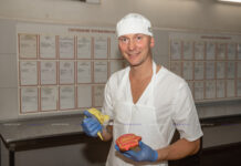 Шедевры борисовского кондитера Артема Соболя удивляют композицией и красотой