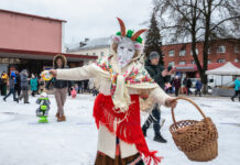 Коляда в Борисове: на площади 900-летия прошел районный колядный фестиваль