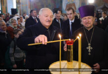 Президент Беларуси Александр Лукашенко в Рождество посетил храм святителя Николая Чудотворца в Логойске