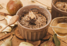 Необычный десерт: грушевый крамбл