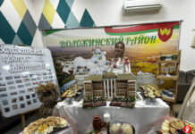 Дегустация сыров, пряничный домик и любимые песни. «Голоса родной страны» в Воложине