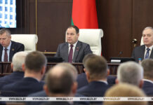Премьер-министр Беларуси Роман Головченко – на заседании Совмина: “Экономика сохраняет тенденцию роста”