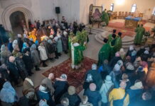 Епископ Борисовский и Марьиногорский Амвросий совершил Божественную литургию в д. Барань