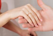 Женщина заставила мужа продать почку и на полученные деньги сбежала от него с любовником