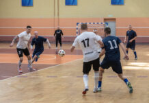 На Борисовщине проходит финал чемпионата Беларуси по мини-футболу среди ветеранов. Фоторепортаж