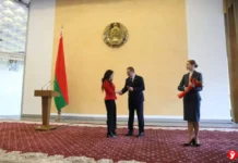 Александр Турчин вручил ордена Матери жительницам Минщины. Среди них – борисовчанки