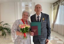 Сделал предложение на третий день знакомства. Супруги Меньковские отметили золотую свадьбу