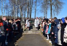 «Мы будем помнить»: митинг-реквием в память о погибших жителях д. Иканы прошел в Борисовском районе